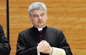 Archbishop_Konrad_Krajewski_papal_almoner_Credit_mazur_wwwthepapalvisitorguk_CC_BY_NC_SA_20_CNA_10_15_13