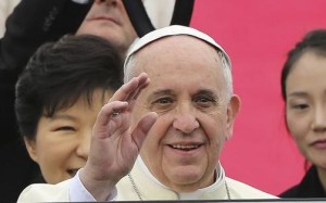 papa-francesco-arrivato-in-corea-del-sud-2