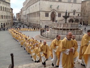 sacerdoti-in-processione1
