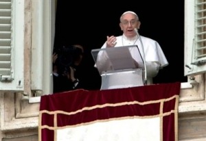 papafrancesco_angelus1R439_thumb400x275