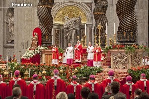 Roma, 29-06-2013. Basilica vaticana. Solennita' dei santi Pietro e Paolo Apostoli. Benedizione e imposizione dei Palli da parte di Sua Santità Papa Francesco.
